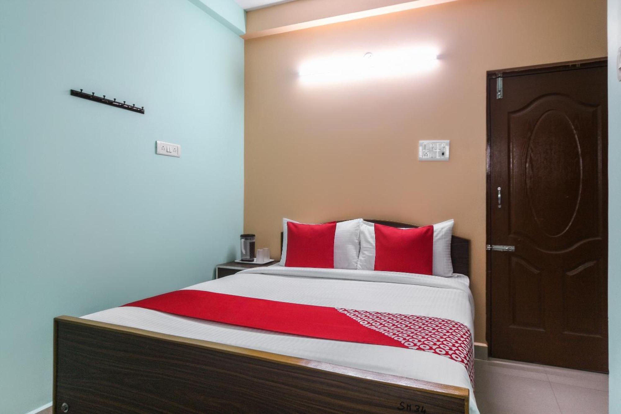 Oyo Modern Guest House Ченнаи Экстерьер фото