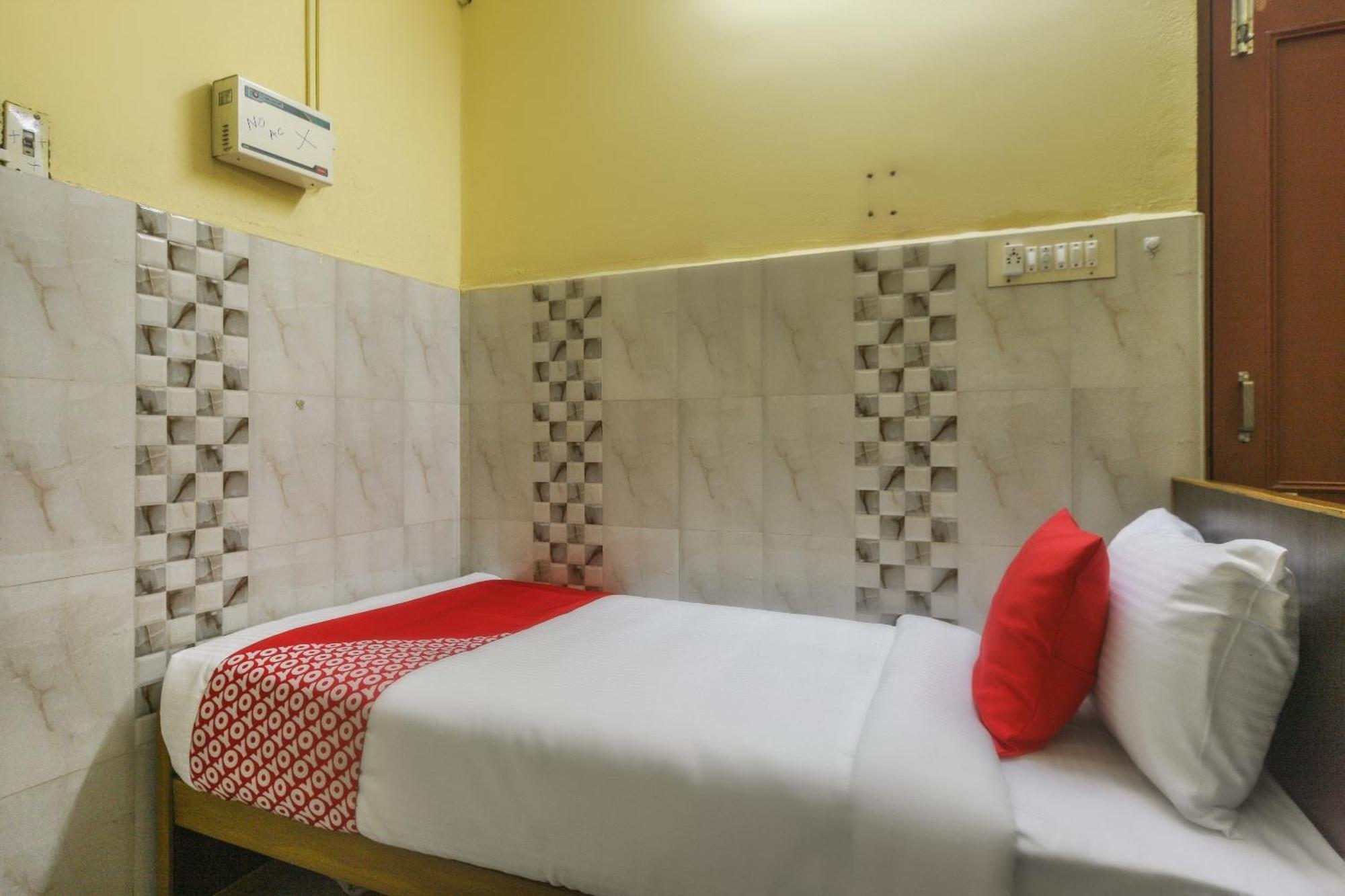 Oyo Modern Guest House Ченнаи Экстерьер фото