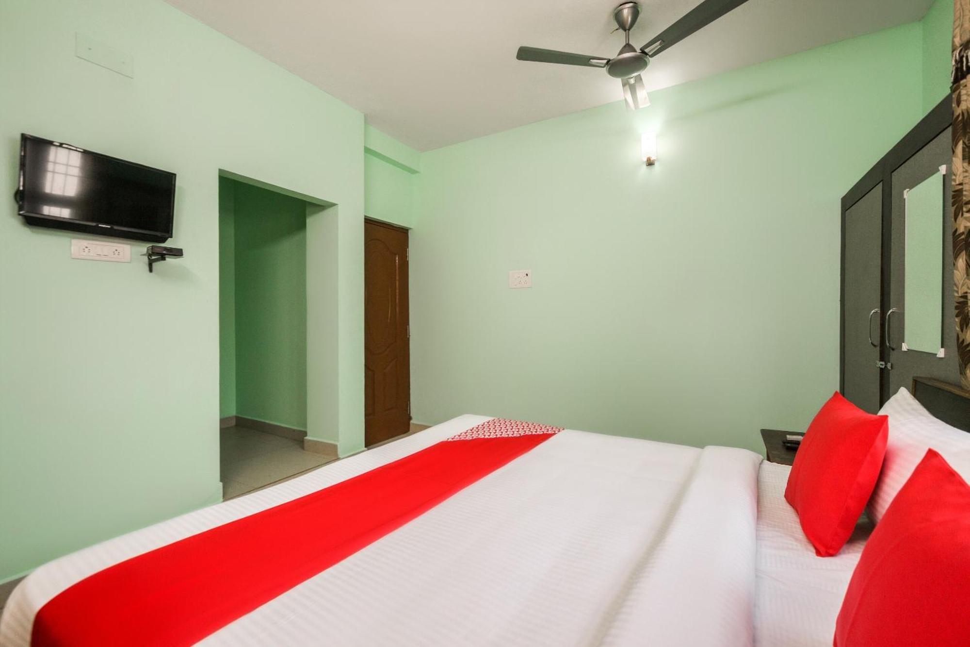 Oyo Modern Guest House Ченнаи Экстерьер фото
