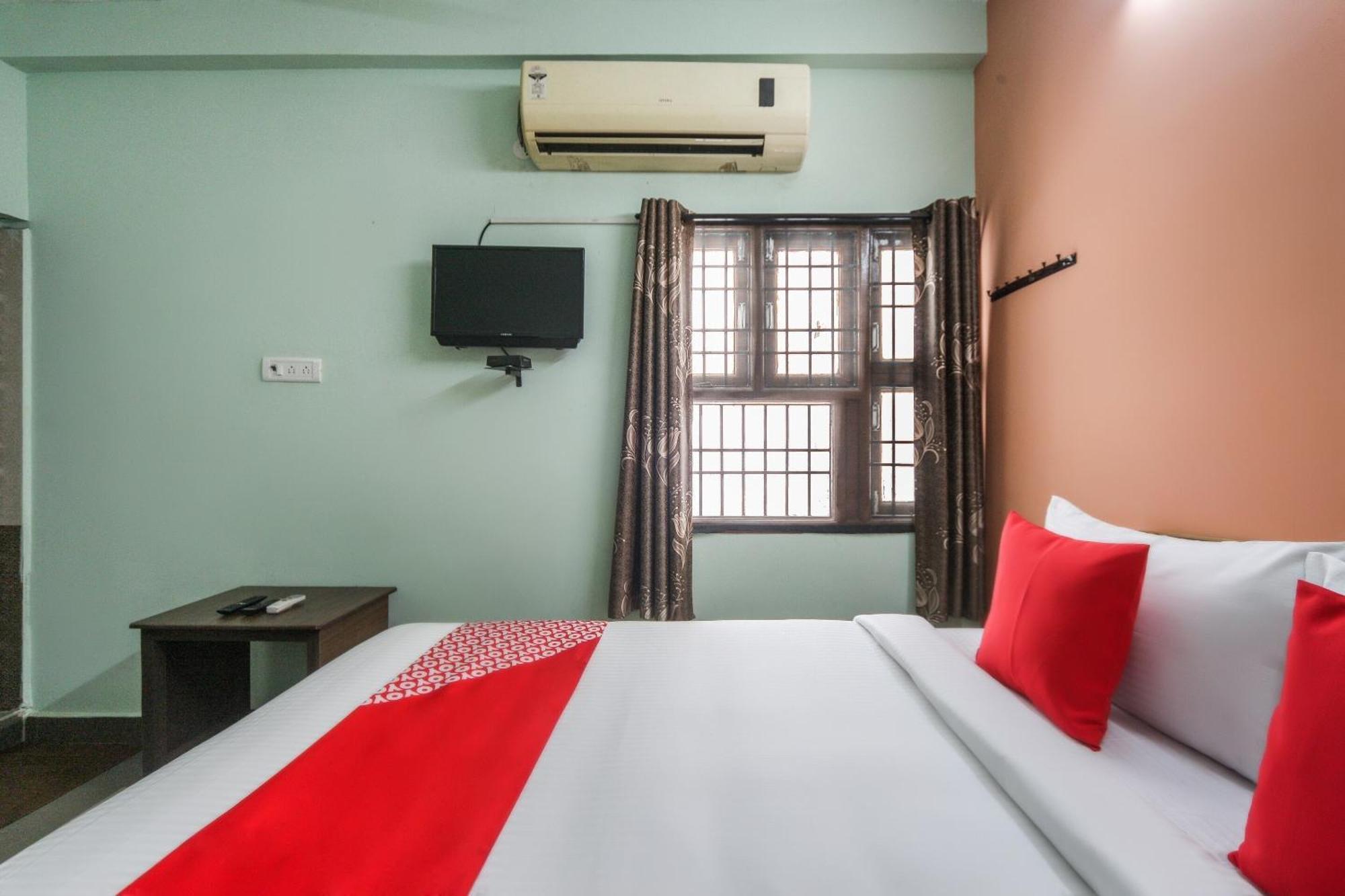 Oyo Modern Guest House Ченнаи Экстерьер фото
