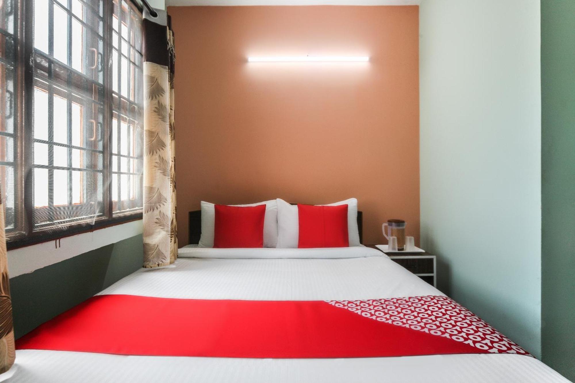 Oyo Modern Guest House Ченнаи Экстерьер фото
