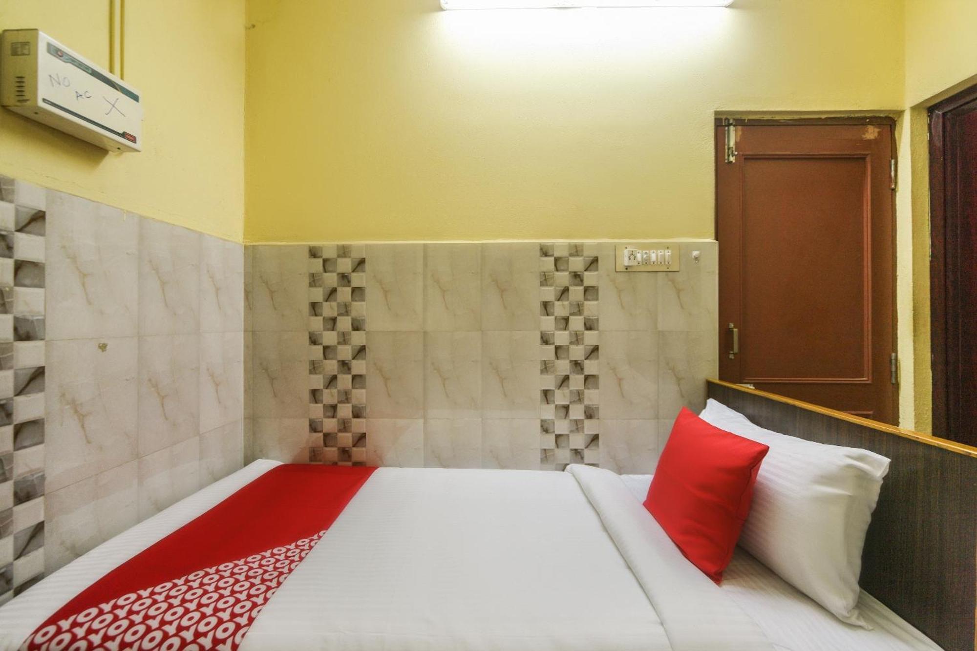Oyo Modern Guest House Ченнаи Экстерьер фото